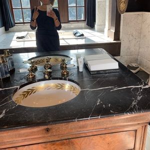 Meet your Posher, Raegen